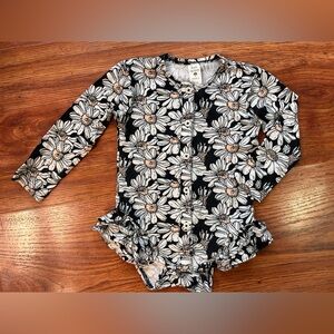 Kate Quinn Daisy Print Long Sleeve Tee